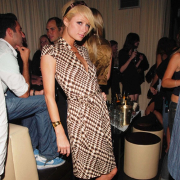 Diane Von Furstenberg Dresses & Skirts - Diane von Furstenberg 'Griffith' wrap dress sz s